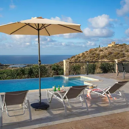 빌라 Magnificent Coral Bay Azure Cove 3 Bedrooms Great Sea Views Well-furnished *