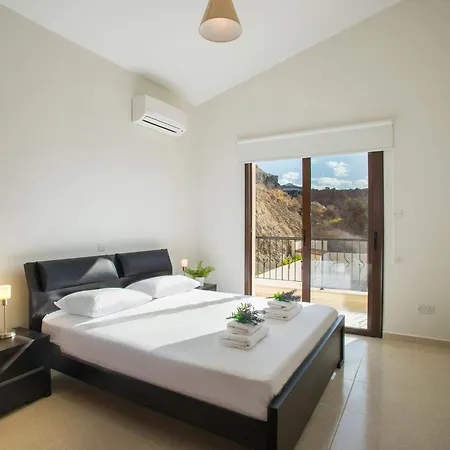 Magnificent Coral Bay Azure Cove 3 Bedrooms Great Sea Views Well-furnished Villa *