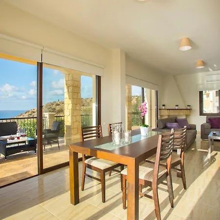 Magnificent Coral Bay Azure Cove 3 Bedrooms Great Sea Views Well-furnished