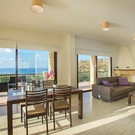 Magnificent Coral Bay Azure Cove 3 Bedrooms Great Sea Views Well-furnished