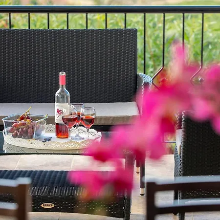 Villa Magnificent Coral Bay Azure Cove 3 Bedrooms Great Sea Views Well-furnished