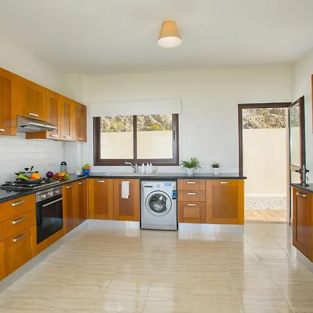 Villa Magnificent Coral Bay Azure Cove 3 Bedrooms Great Sea Views Well-furnished Peyia