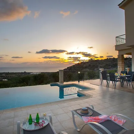 빌라 Magnificent Coral Bay Azure Cove 3 Bedrooms Great Sea Views Well-furnished 페이야