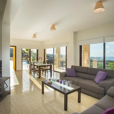 Magnificent Coral Bay Azure Cove 3 Bedrooms Great Sea Views Well-furnished 빌라