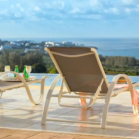 Magnificent Coral Bay Azure Cove 3 Bedrooms Great Sea Views Well-furnished ヴィラ *